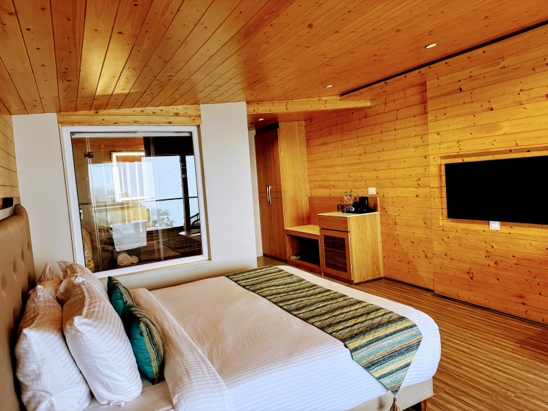 Superior Room with Valley Balcony